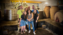 Cargar imagen en el visor de la galería, Tour y Degustación 3 Personas